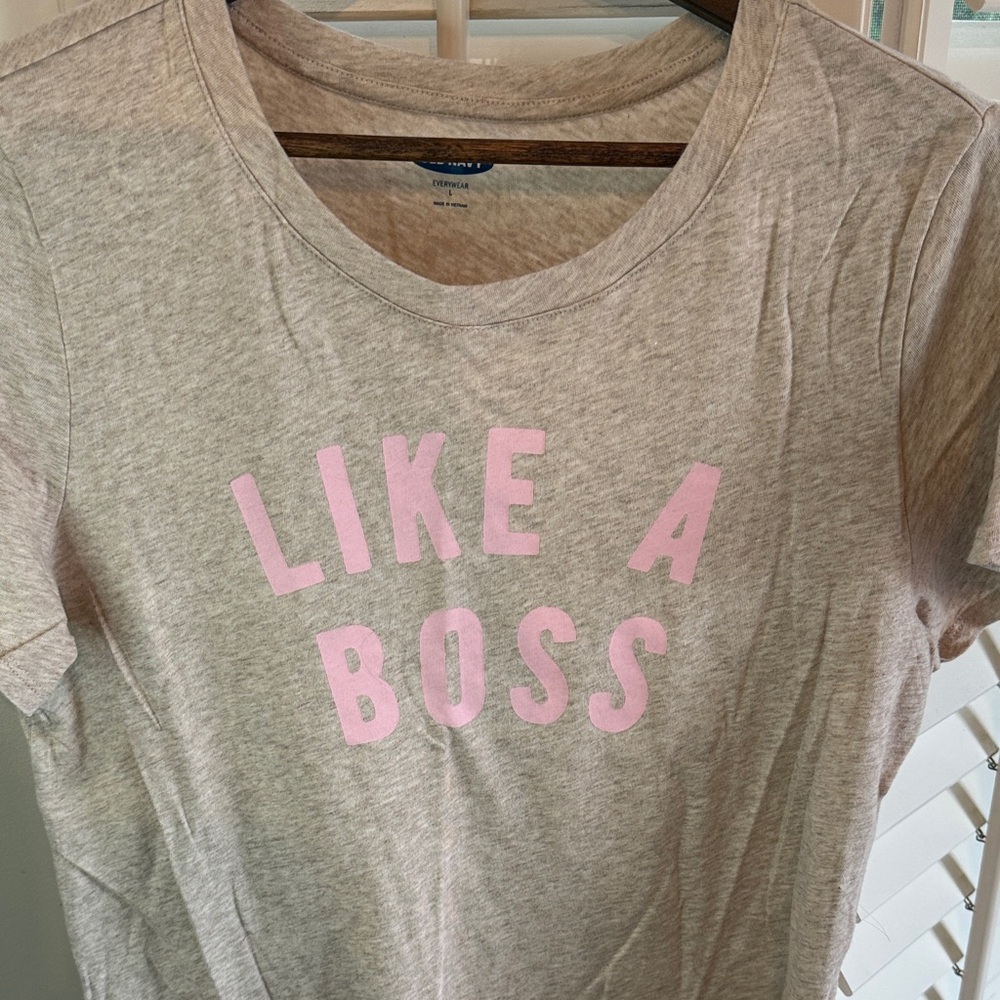 Old Navy Heather Gray Tee with Pink Print
